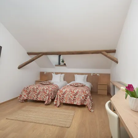 Guest House 1568-3