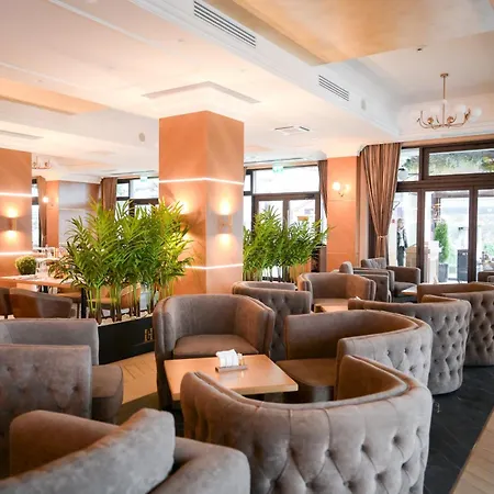 Hotel Gabriela-3