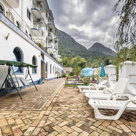 Hotel Golden Spirit-3