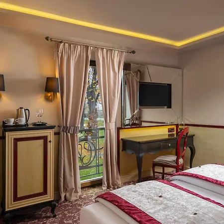 Domeniile Martinutzi -Hotel Cardinal si Conac Rhedey-2