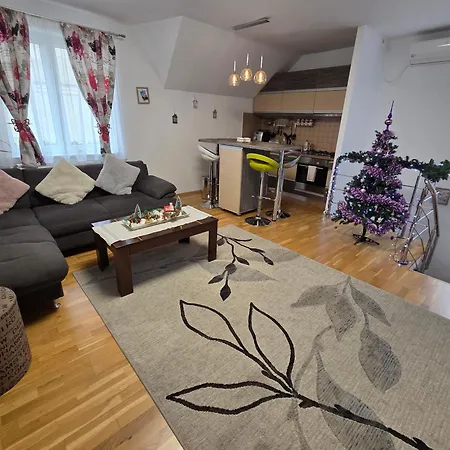 Smiley Apartment-2