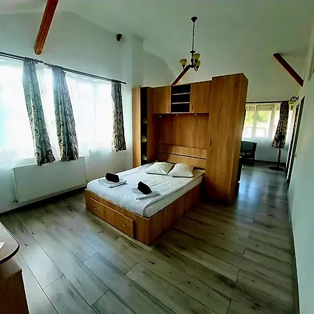 Casa Ostrov-3