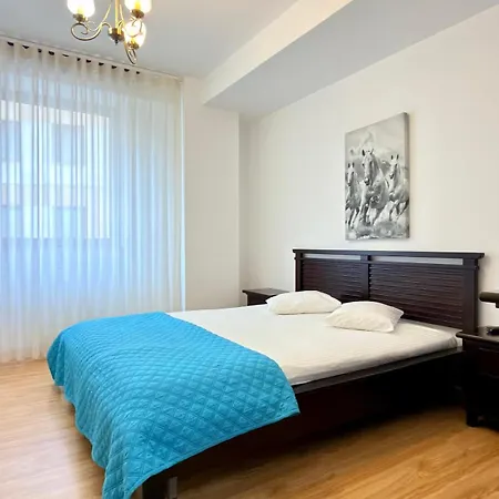 Coroni Apart 3 - Jacuzzi&Terasa Panoramica Brasov-3