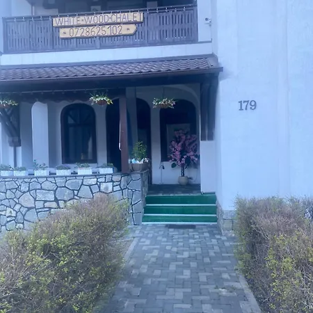 White Wood Chalet-3