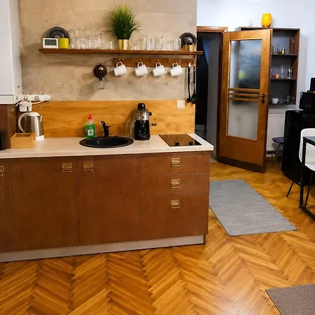 Poarta Schei Apartment-2