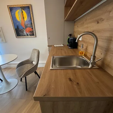 Lucas 10 Apartments-2