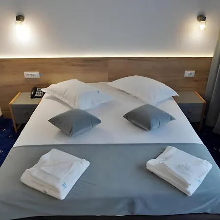 Motel Blue River Calimanesti-2