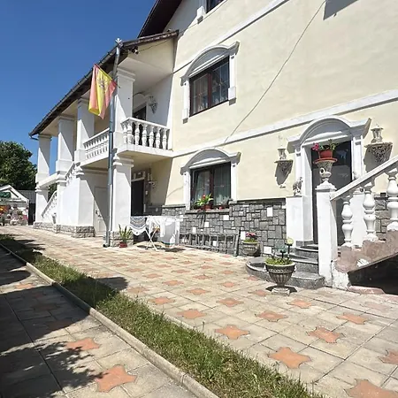 Cazare La Espanola-2