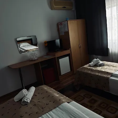 Hotel Mya-3