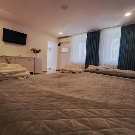 Theo House-2