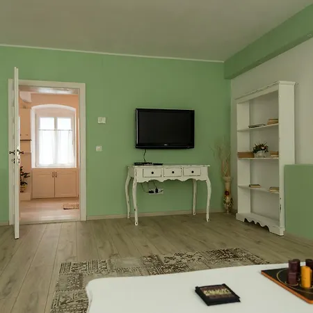 Cetatii Apartment-3