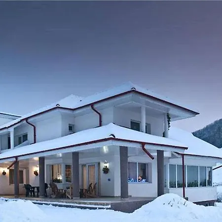 Pensiunea Aurora Izvorul Muntelui-3