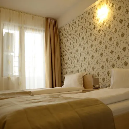 Hotel Story-3