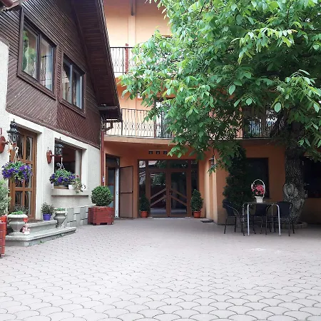 Pensiunea Kyfana Zarnesti-3