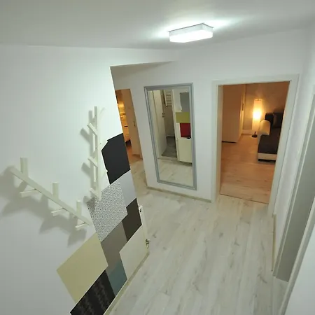 Bella-Isa Apartment Central-2