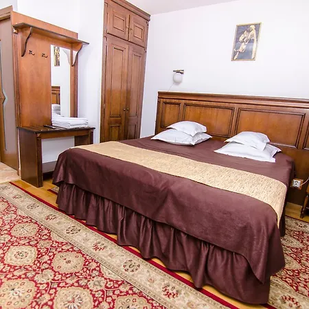 Casa Medievala Bran-3