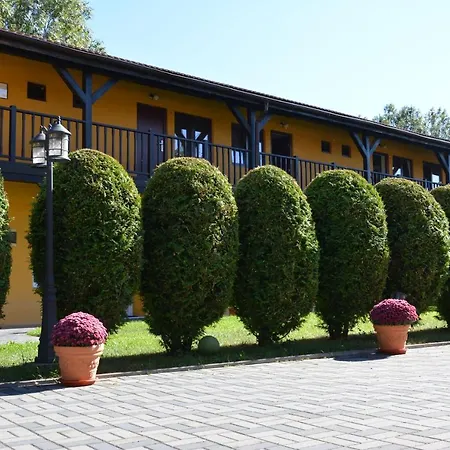 Cristian Inn-3