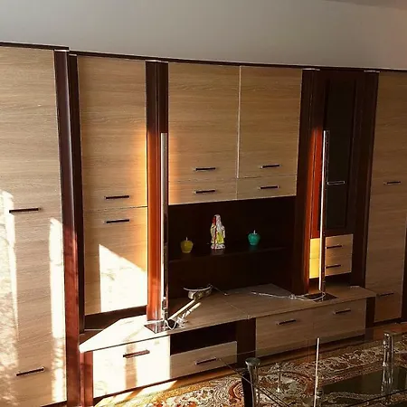Brasov Main Street Apartment Preview Listing-3