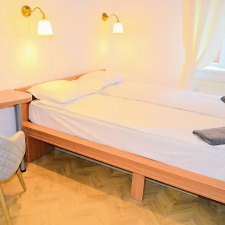 Apartament Turnul Pielarilor Studios-3