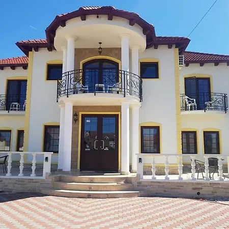 Villa California Hateg-3