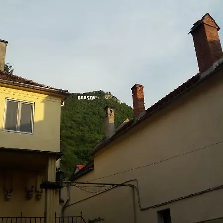 Castelului 2-3