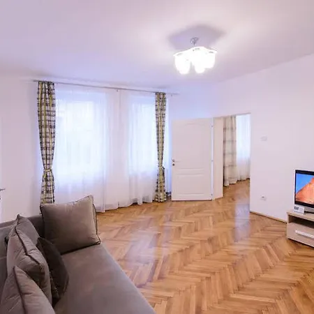 Rent For Comfort Apartments Brasov-2