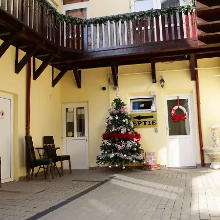 Pensiunea Casa Helis-3