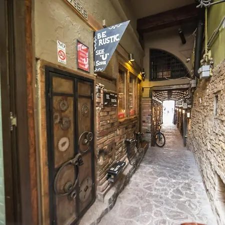 Rent A Room - Be Rustic-2