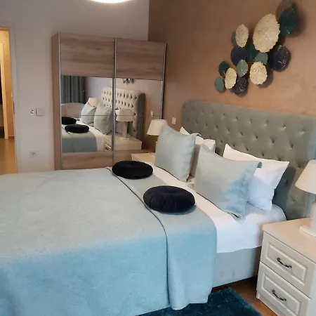 Central Lux Apartments-2