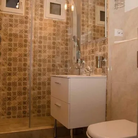 Colonial Touch Apartament-2