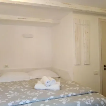 The Bungalow Tiny House For 2-2