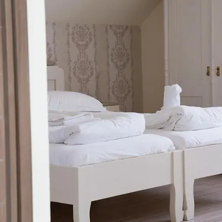Cosbuc Residence & Villa-3