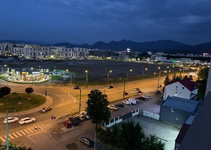 Stylish Retreat With A View In Coresi-Qualis Braşov