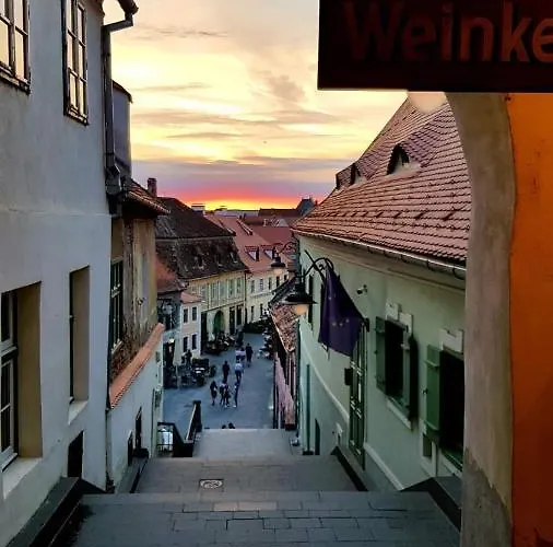Pet friendly Paradiso Perduto Private Apartment By Weinkeller Sibiu
