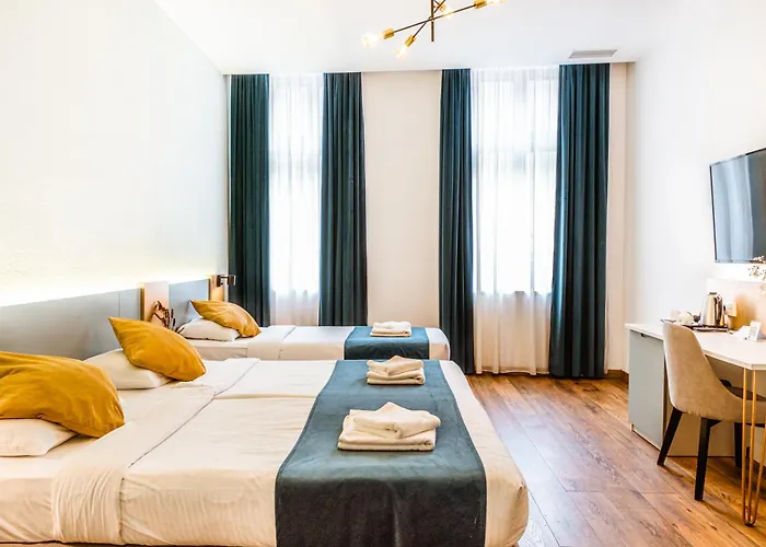 Hotel Casa Chitic - Str Nicolae Balcescu 13 Brașov