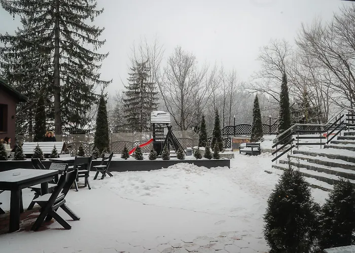 Poiana Brasov hotels near Valea Cetatii Cave