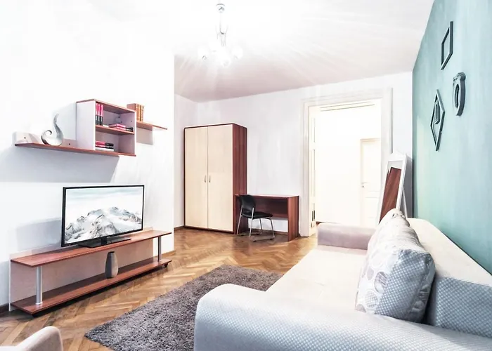 Sunny Old Town Apartment Brașov