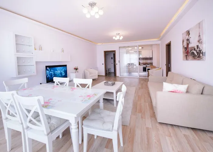 Haustierfreundliches Isaran 3P Apartment Brașov